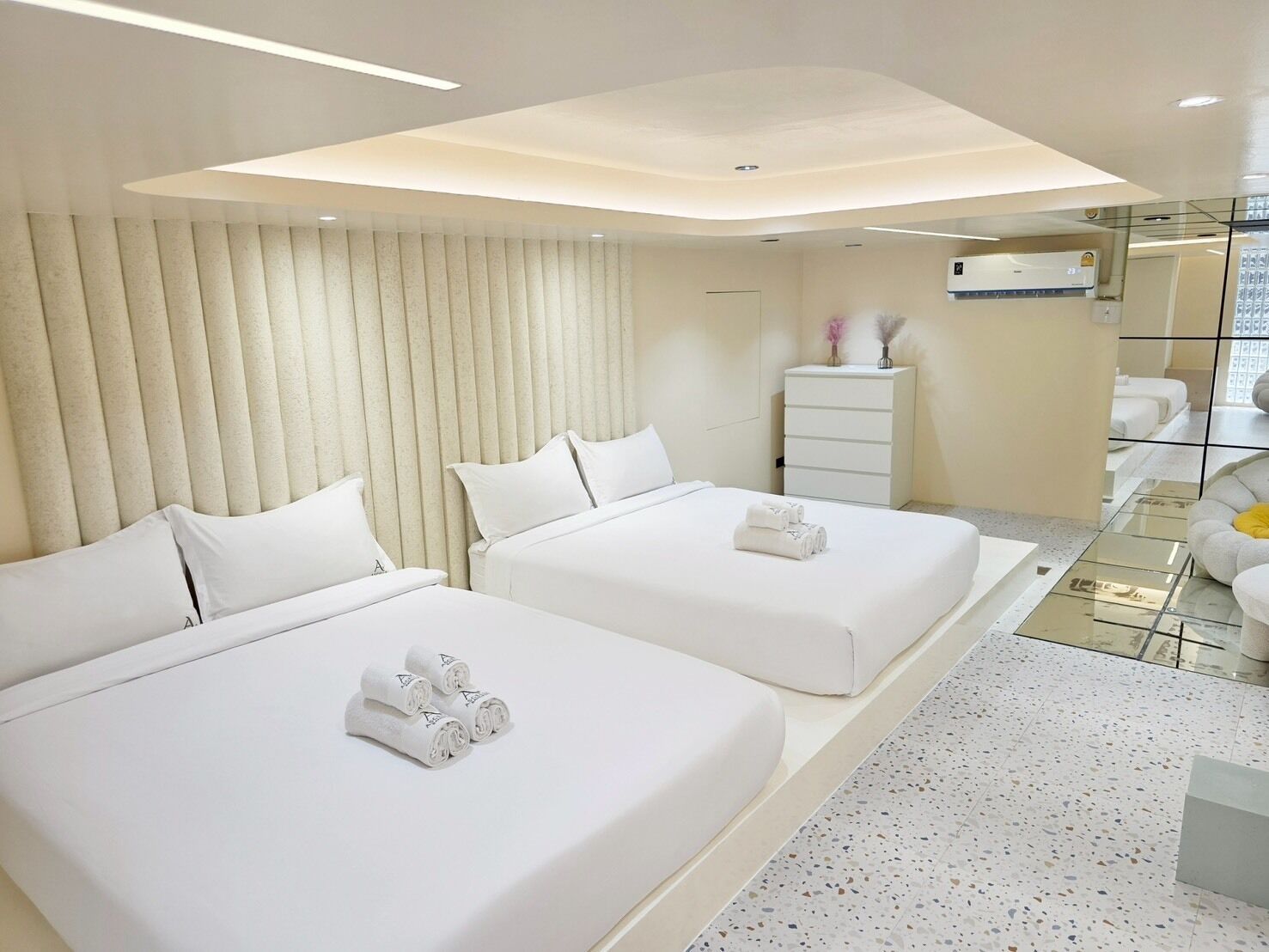 Free WiFi, bed sheets