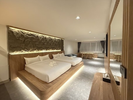 Deluxe Duplex | Free WiFi, bed sheets