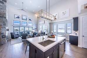 Uklassifisert bilde, 2 av 49, knapp