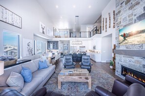 Smart TV, fireplace, DVD player