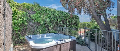 Baignoire à remous extérieure