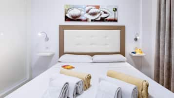 1 habitación, tabla de planchar con plancha y wifi