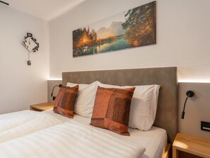2 slaapkamers, een strijkplank/strijkijzer, internet