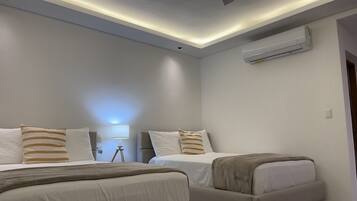 1 habitación, tabla de planchar con plancha, wifi gratis y ropa de cama