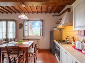 Fridge, oven, dishwasher, toaster