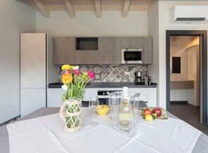 Frigorifero, microonde, forno, lavastoviglie