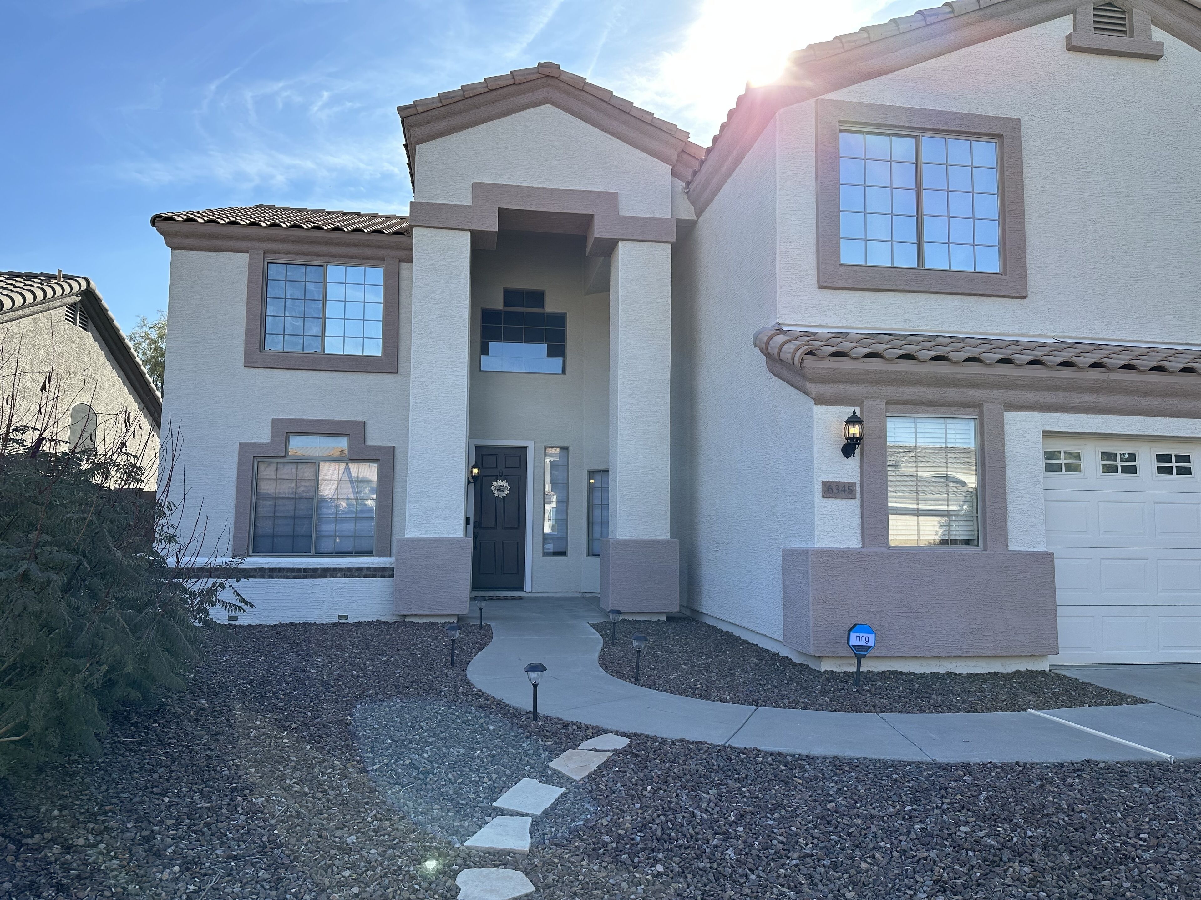 Minutes to spring training, and large comfortable 5 bedroom home.  