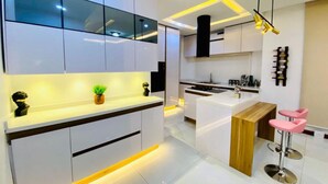 Luxury Apartment | Private kitchen - Grandeur Shortlethomes (Lekki)