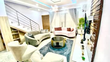 Apartment, 2 Bedrooms | Living area