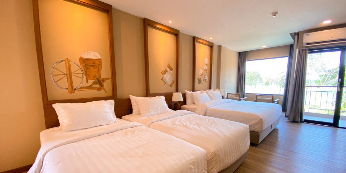 Family Room | In-room dining