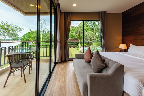 RiverTree Resort Chiangkhan 