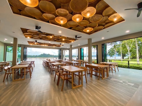Restaurant. RiverTree Resort Chiangkhan