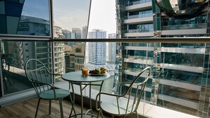 Studio, Kanalblick | Balkon