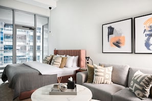 스튜디오, 운하 전망 | 객실 내 금고, 각각 다른 스타일의 인테리어, 각각 다르게 가구 비치, 노트북 작업 공간