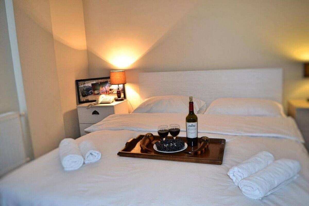Blackout curtains, free WiFi, bed sheets