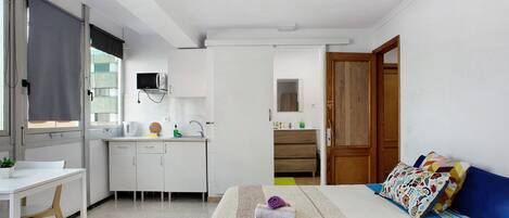 1 bedroom, iron/ironing board, free WiFi, bed sheets