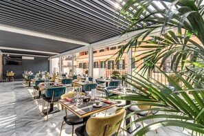 Daily buffet breakfast for a fee - CC Palace Hotel Roma (Rome)