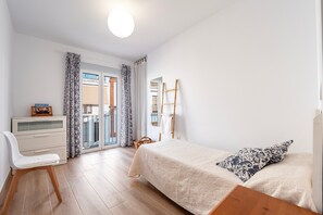 4 bedrooms, iron/ironing board, free WiFi, bed sheets - Apartment "Casa Pereira" with Private Terrace, Balconies & Wi-Fi (Cartaya)