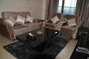 Living area - Reef Hotel Apartments (Ajman)