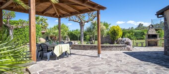 Villa "Villamorus 1" with Garden & Wi-Fi