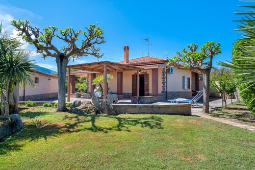 Villa "Villamorus 1" mit Garten und WLAN