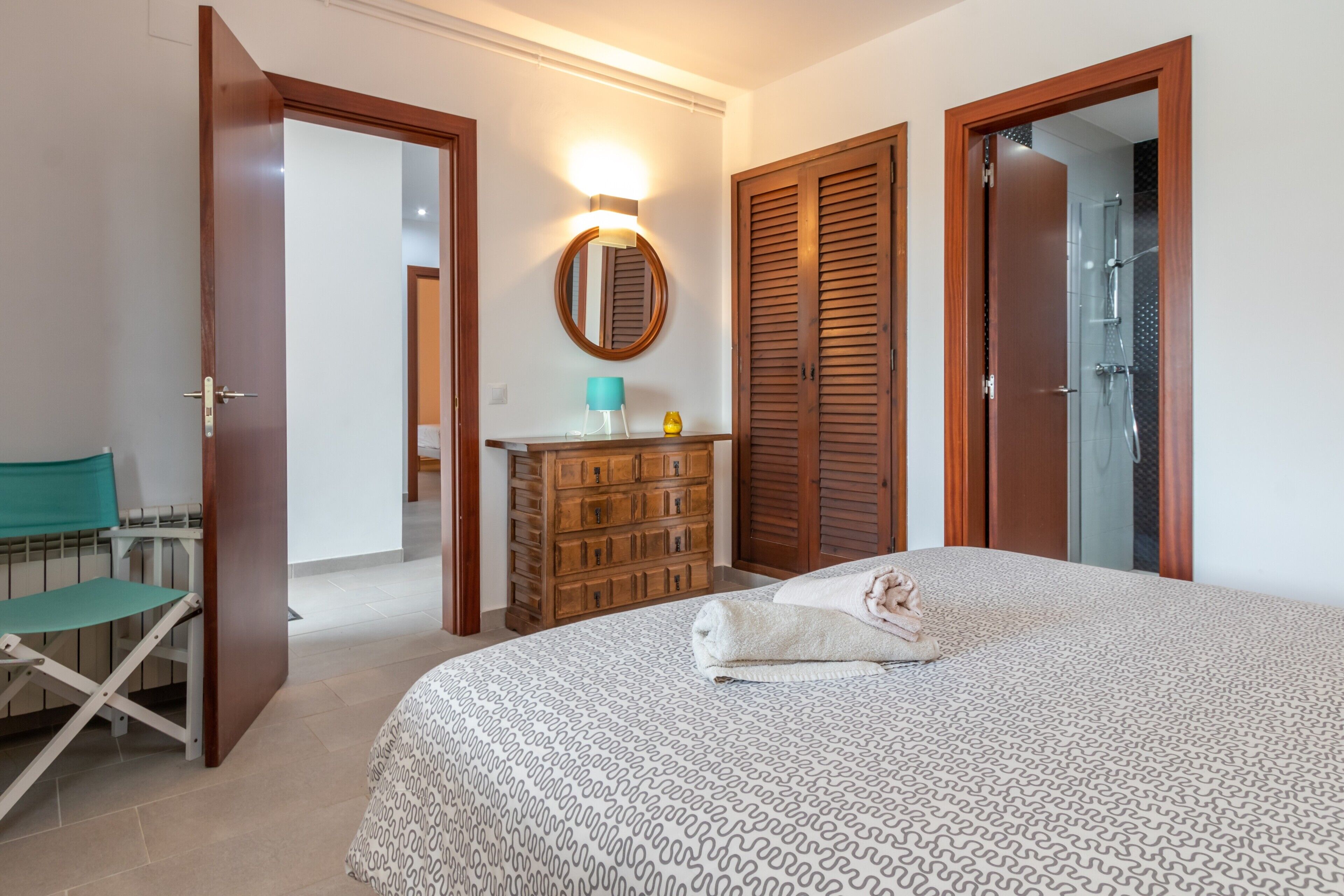 4 dormitorios, wifi gratis, ropa de cama