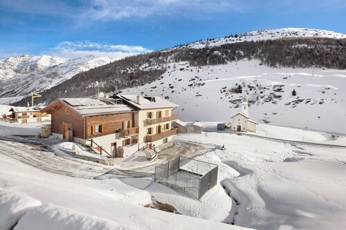 Appartement 'Presot' avec vue sur les montagnes, jardin partagé et Wi-Fi