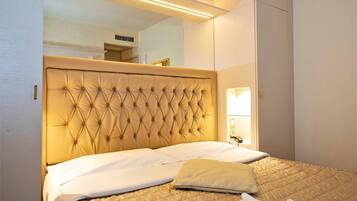 Superior Double or Twin Room | Minibar, desk, laptop workspace, soundproofing