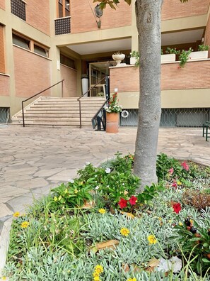 Property entrance - Oasi San Francesco (Rome)