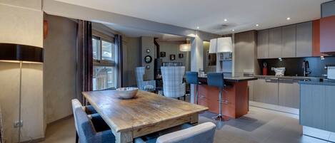 تناول الطعام