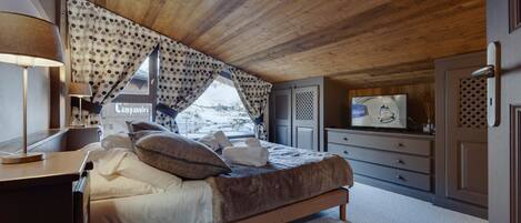 4 bedrooms, free WiFi, bed sheets