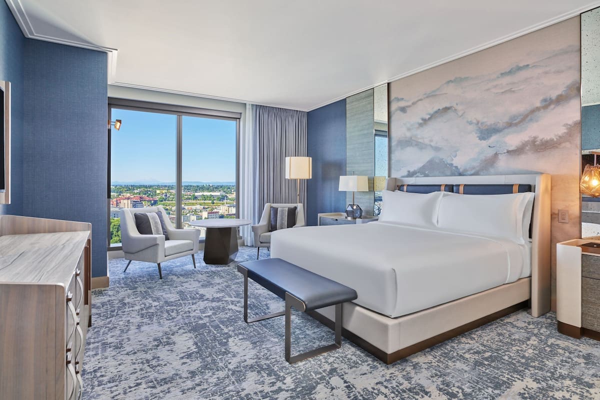 1 bedroom, premium bedding, down comforters, pillowtop beds