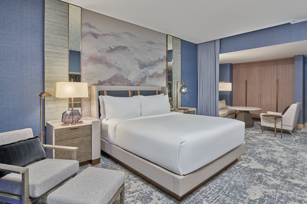 1 bedroom, premium bedding, down comforters, pillowtop beds