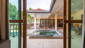 Deluxe Villa | Terrace/patio