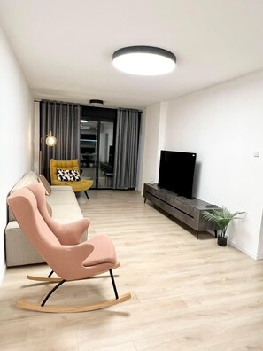 Living area - Cozy quiet apartment in central city Bat Yam (בת ים)