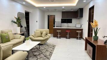 Royal Villa, 4 Bedrooms, Accessible, Pool Access | Ruang tamu