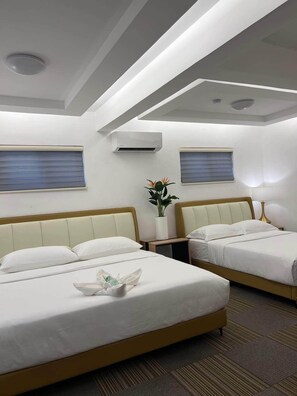 Iron/ironing board, free WiFi, bed sheets