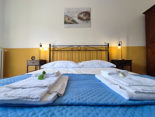 Michelangelo - spacious apartment with view in La Morra 