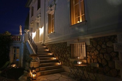 Stunning Belle Epoque Villa in the heart of Cannes, private pool, secure parking