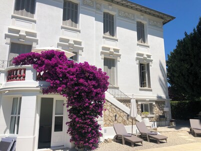Stunning Belle Epoque Villa in the heart of Cannes, private pool, secure parking