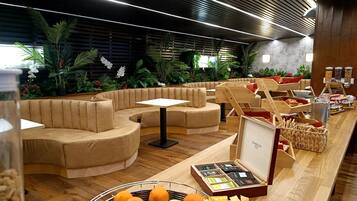 Esmorzar diari continental gratuït