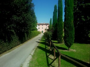 Property grounds - "encantea" lovely country house - Apartment "Melissa" (Lucca)