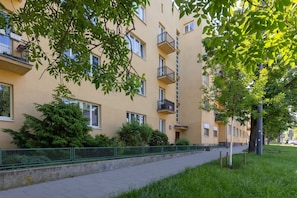 Exterior - Mickiewicza 32A | Warsaw | Apartment Warsaw | Terrace (Warszawa)