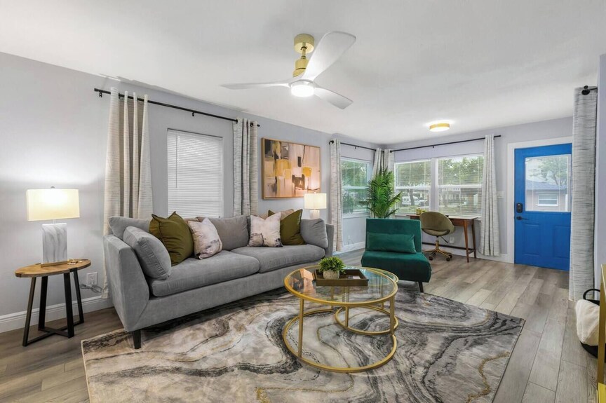 Fresh Modern Home Nearby Busch Gardens, Zoo Tampa & More! - 坦帕