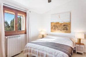 3 habitaciones, tabla de planchar con plancha y wifi gratis 