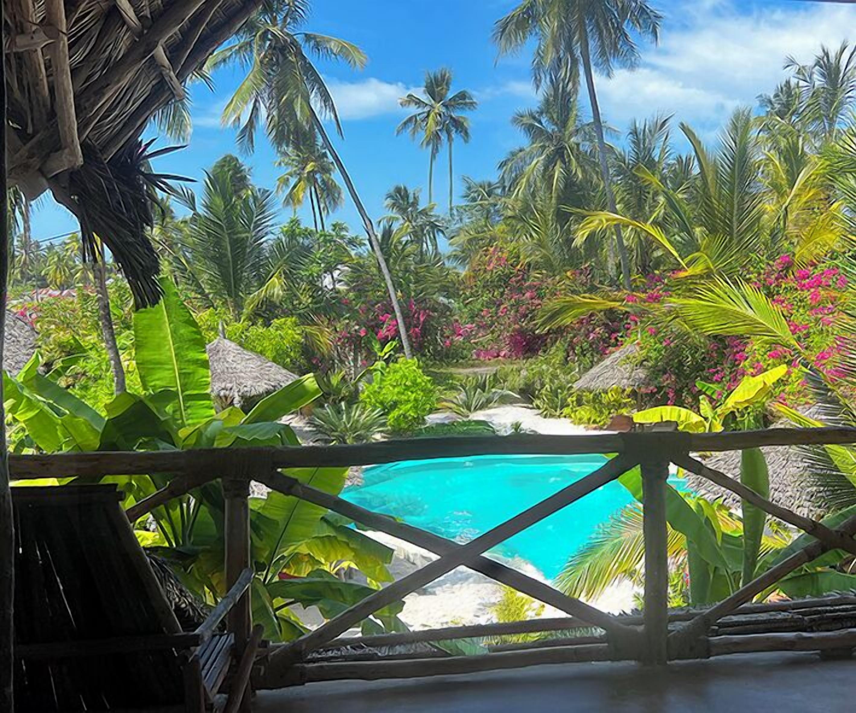 In-room safe, bed sheets