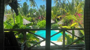 Brankas dan seprai linen