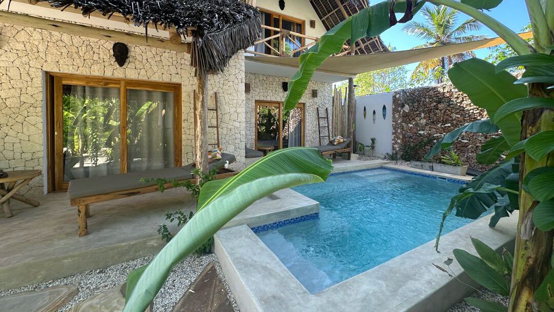 In-room safe, bed sheets