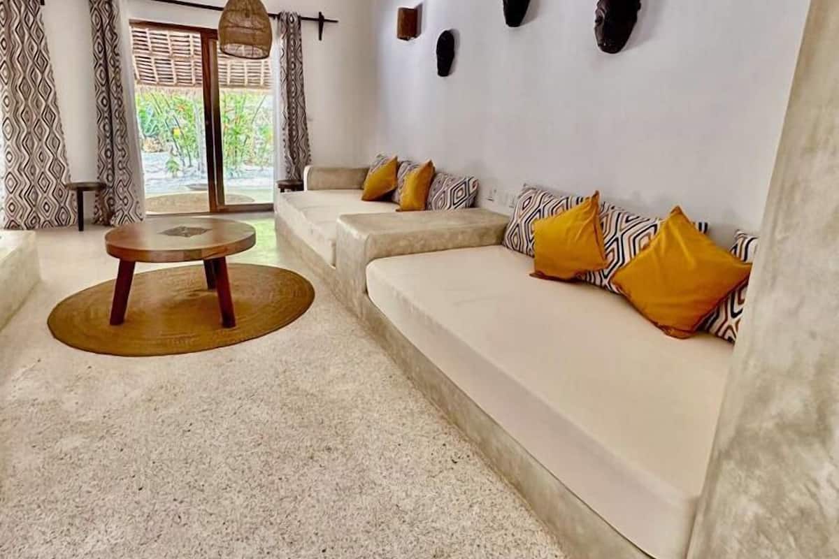 In-room safe, bed sheets