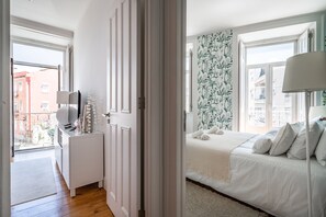 2 bedrooms, iron/ironing board, WiFi - Sepal Apartment, Campolide, Lisbon (Lisboa)